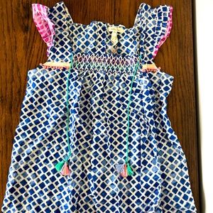 New w/ tags. Womens Matilda Jane top. Size medium. Black & white.